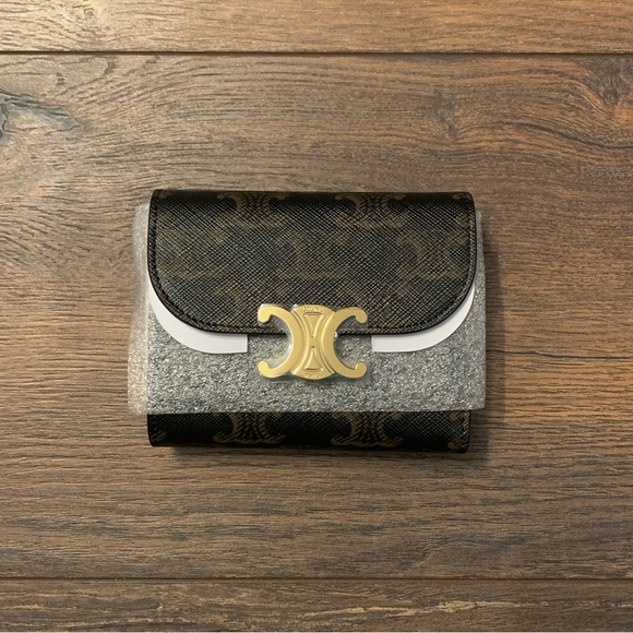 ❌SOLD❌ Celine Small Wallet Triomphe in Triomphe Canvas Tan - Picture 3 of 13